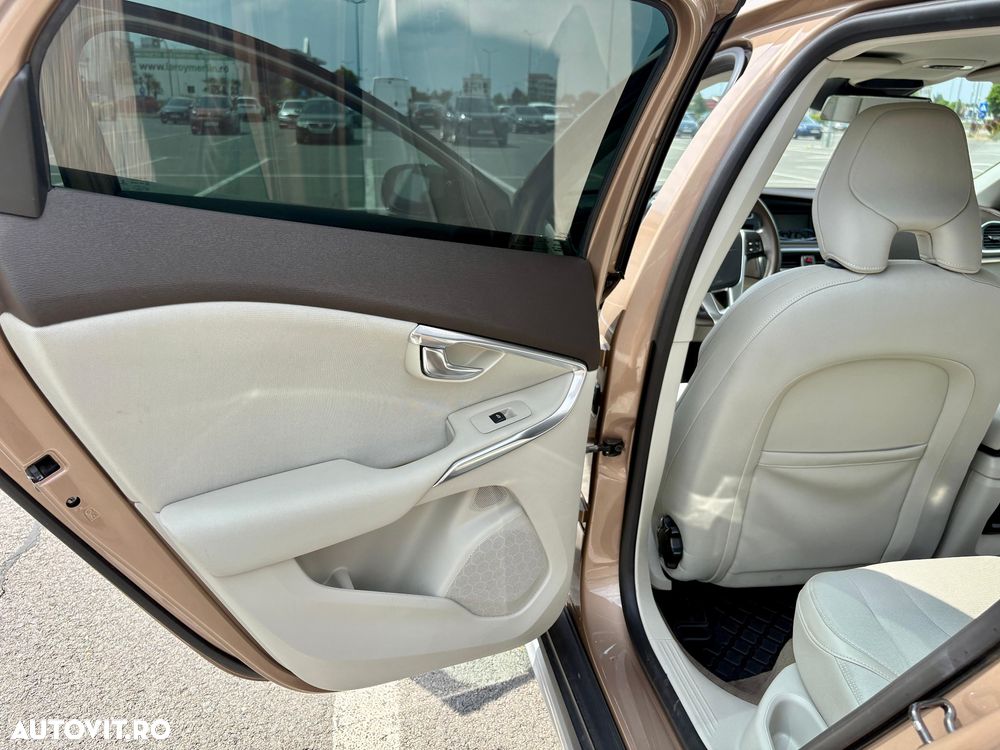 Volvo V40 D3 Aut Momentum - 7