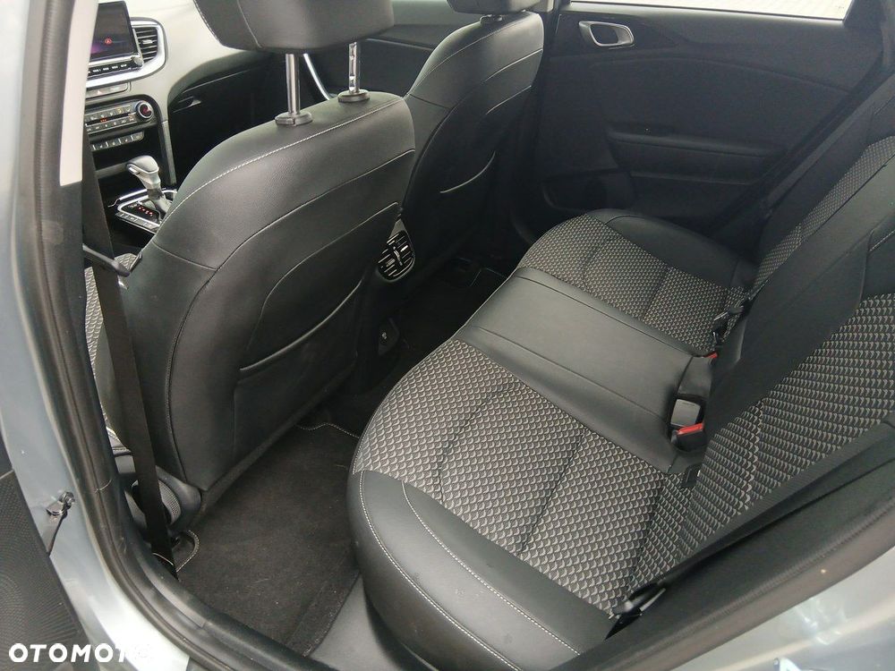 Kia Ceed - 28