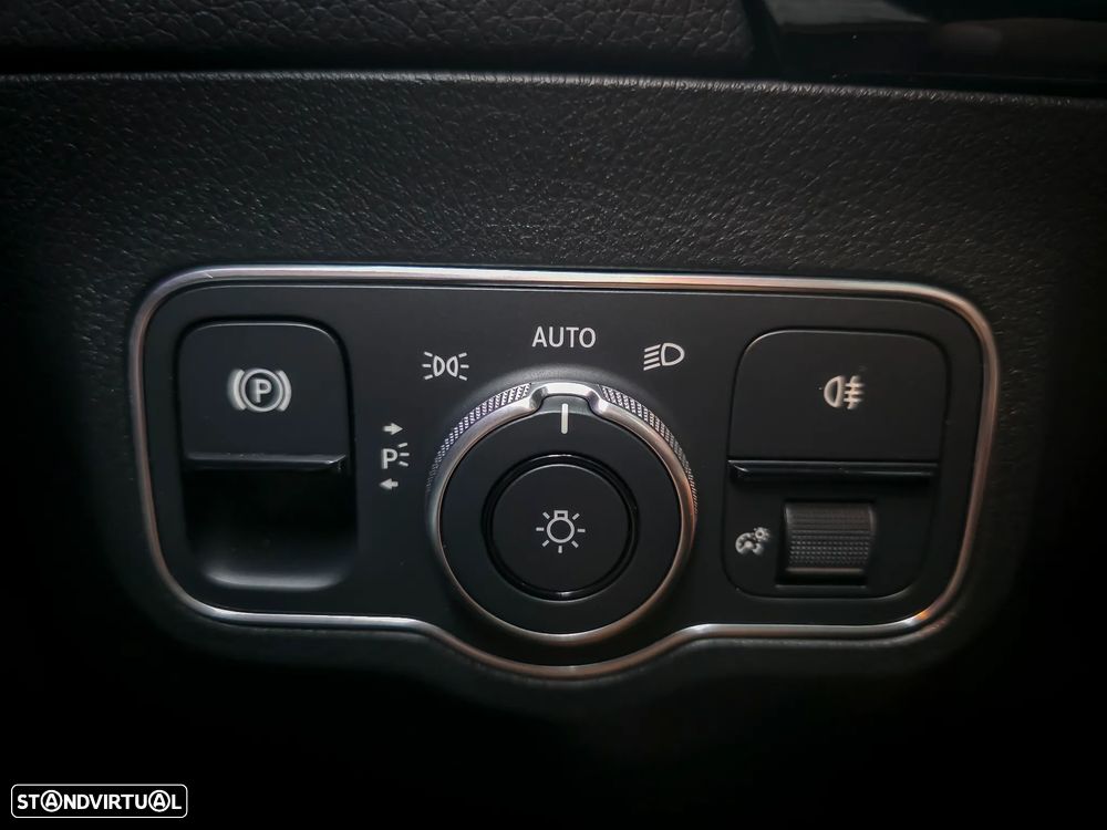 Mercedes-Benz GLA 250 e 8G-DCT AMG Line - 31