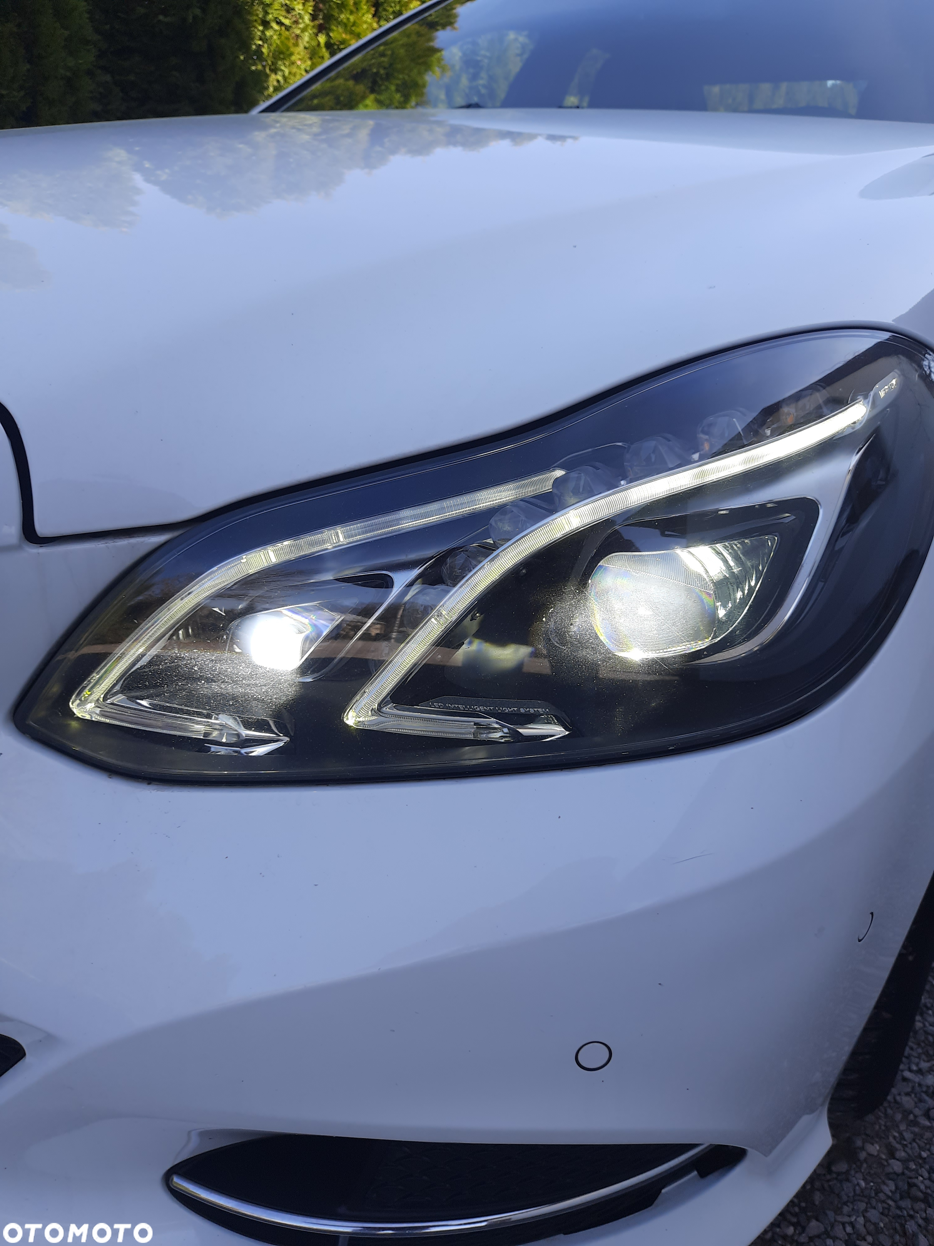 Mercedes-Benz Klasa E 300 T BlueTEC HYBRID 7G-TRONIC - 12