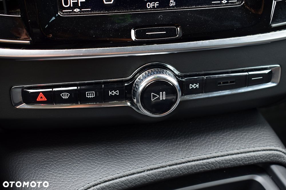 Volvo V90 Cross Country D4 AWD Kinetic - 17