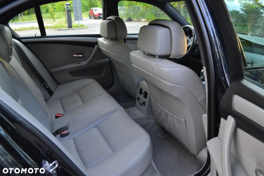 BMW Seria 5 530i Sport-Aut Edition Sport - 23