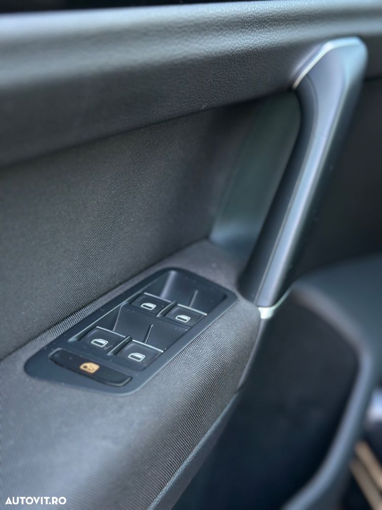 Volkswagen Golf Sportsvan - 14