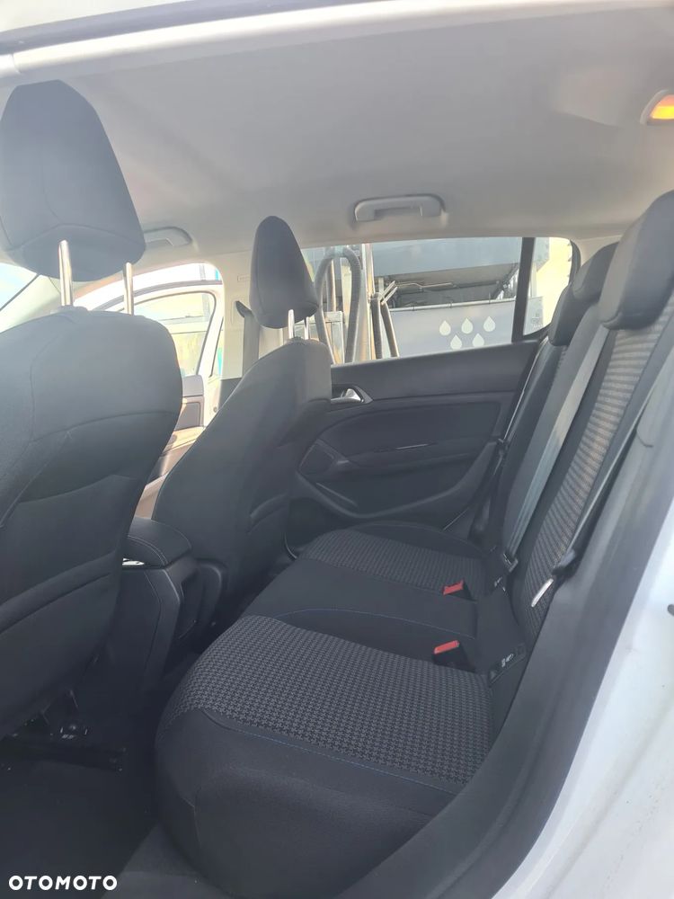 Peugeot 308 1.2 PureTech GPF Allure S&S - 10