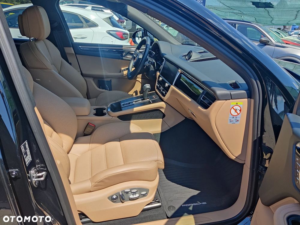 Porsche Macan Standard - 25