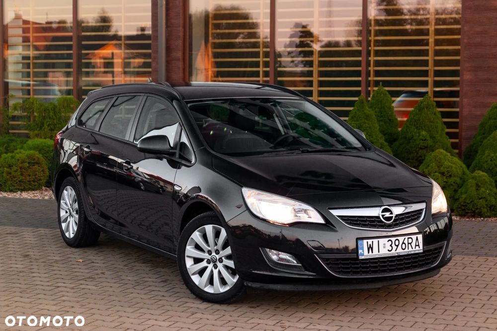 Opel Astra IV 1.4 T Cosmo EU6 - 6
