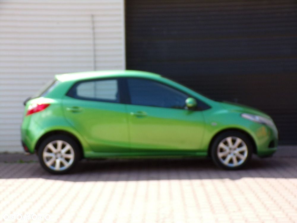Mazda 2 - 4