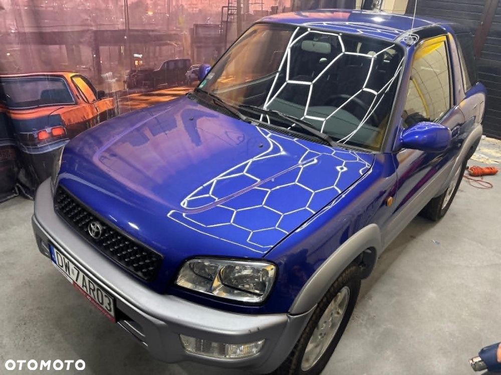 Toyota RAV4 2.0 - 17