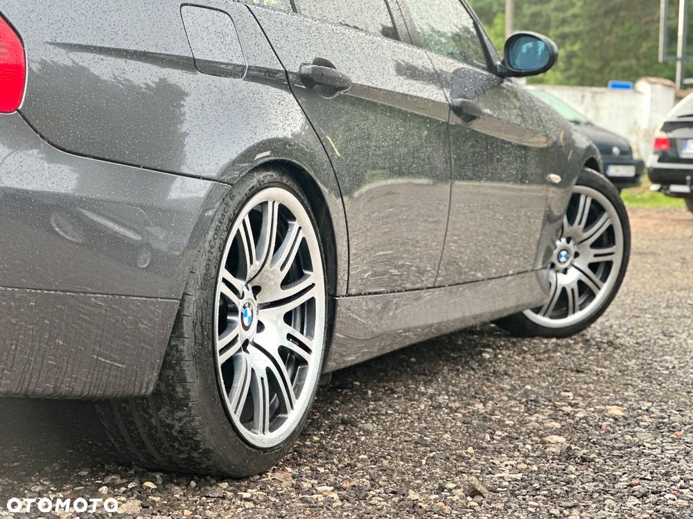BMW Seria 3 320i - 7