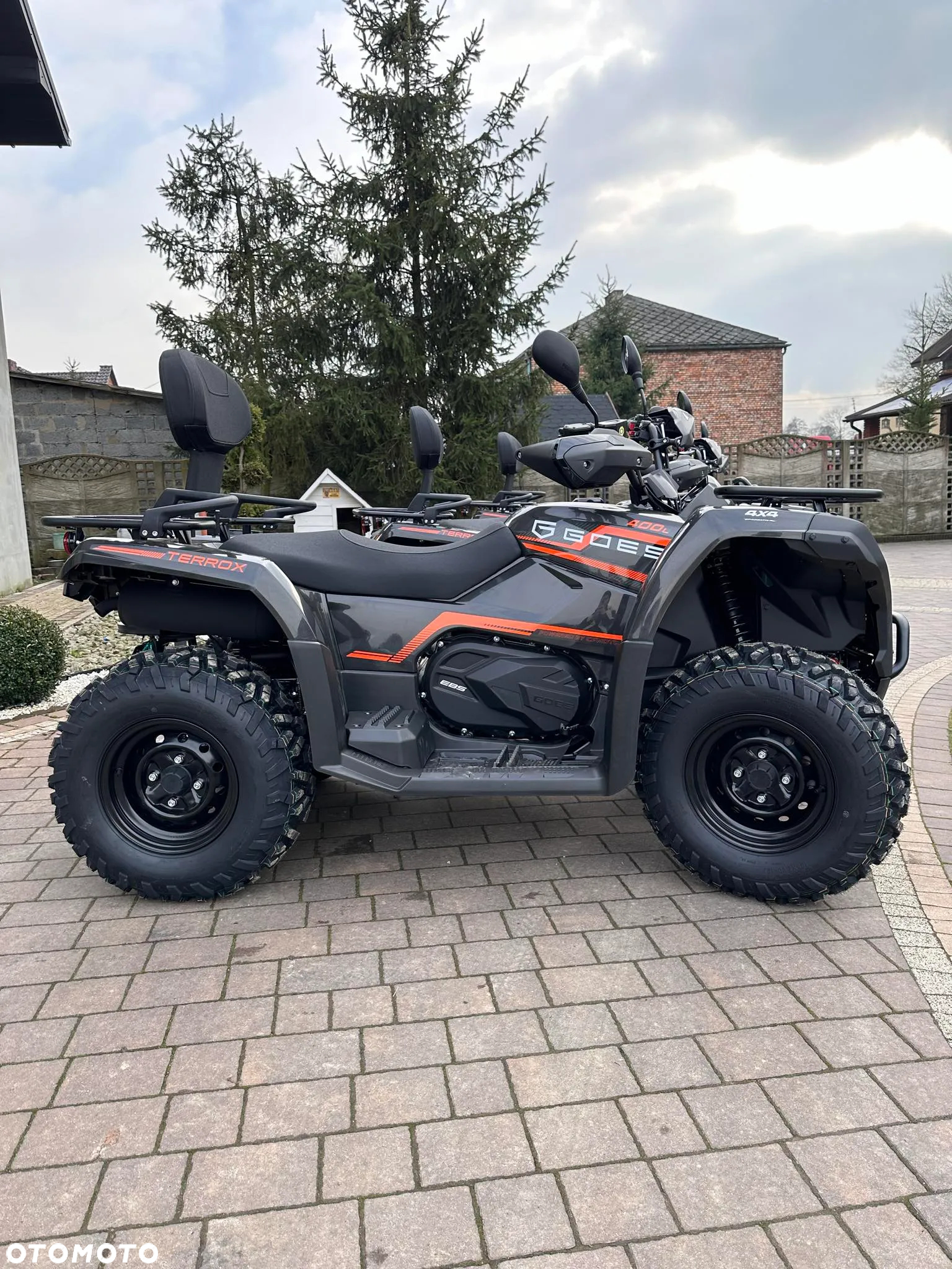 CFMoto CForce - 12