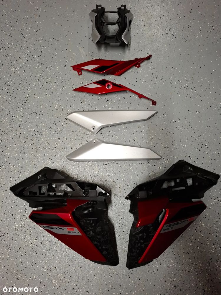 Suzuki GSXS 950 1000 owiewka czacha wypełnienie boczek