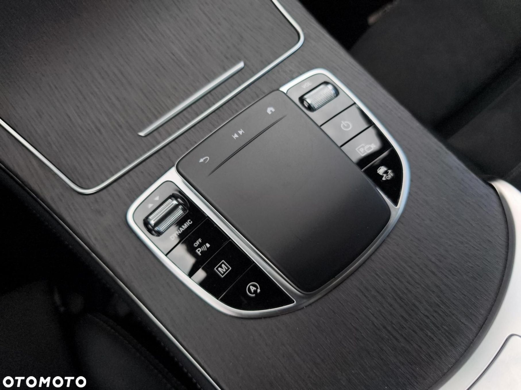 Mercedes-Benz GLC - 18