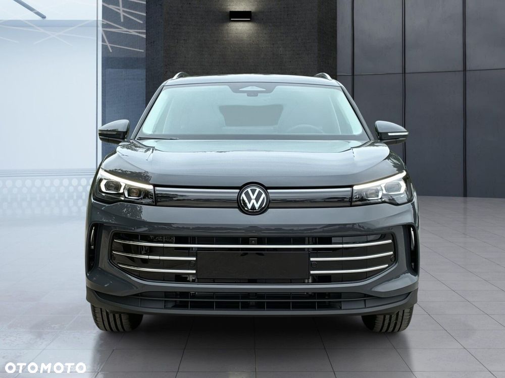 Volkswagen Tiguan - 9