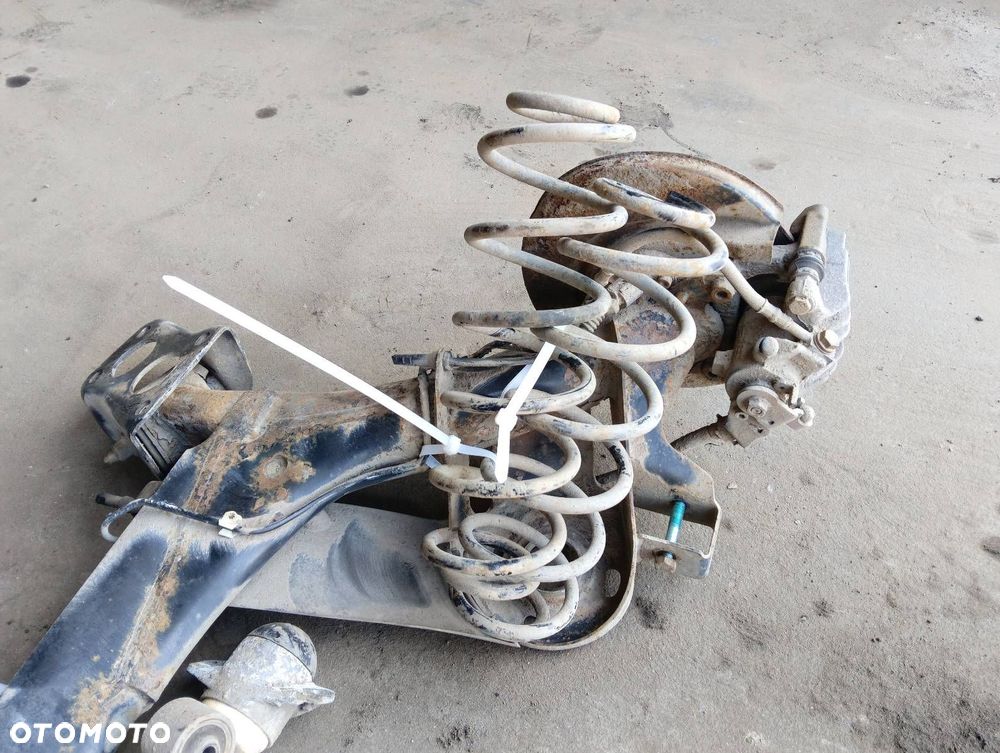 BELKA OŚ ZAWIESZENIA TYŁ TARCZE Z ABS RENAULT MEGANE II KOMBI - 2