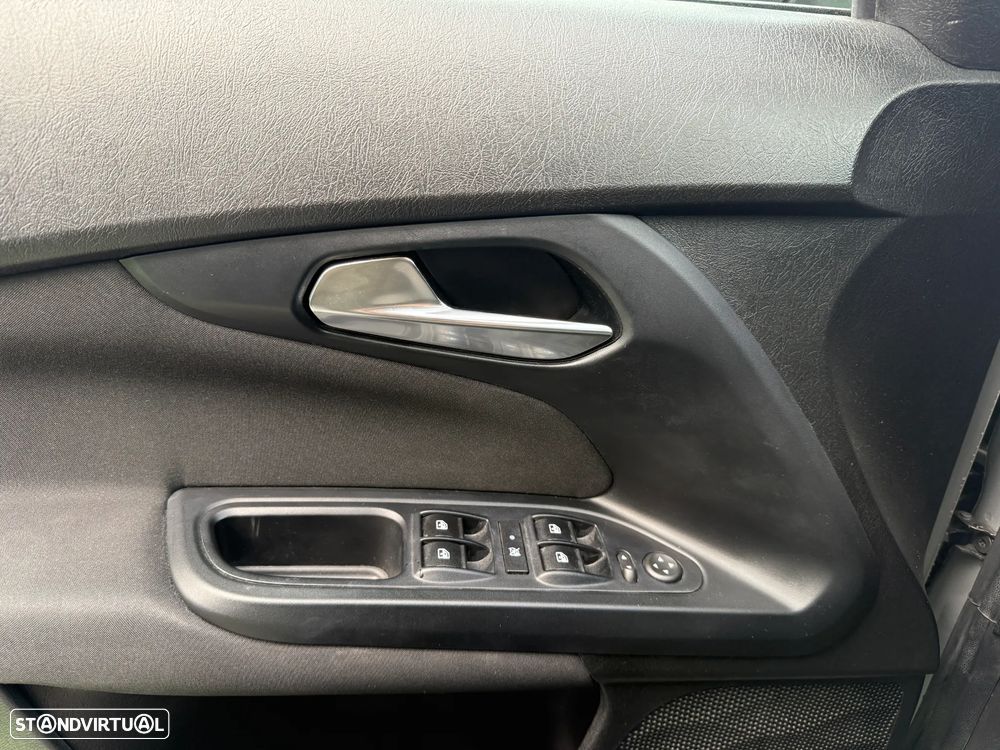 Fiat Tipo Station Wagon 1.3 MultiJet Life - 31