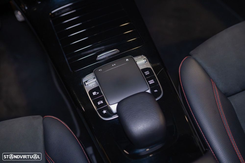 Mercedes-Benz A 180 Limousine d AMG Line Aut. - 33