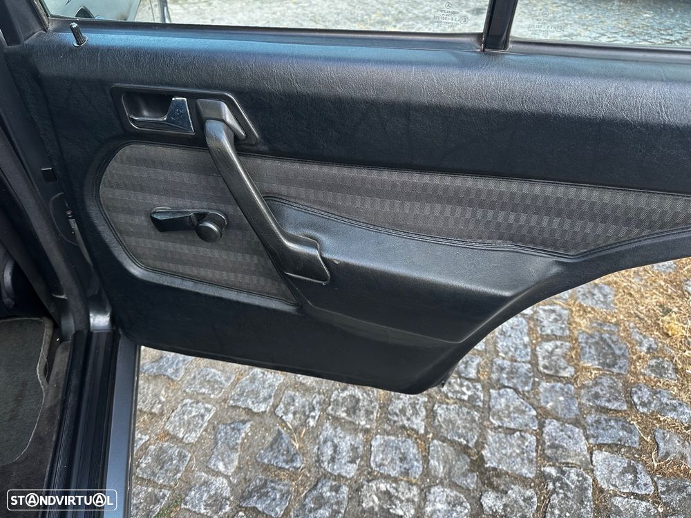 Mercedes-Benz W201 (1982-1993) 190 D 2.0 - 36