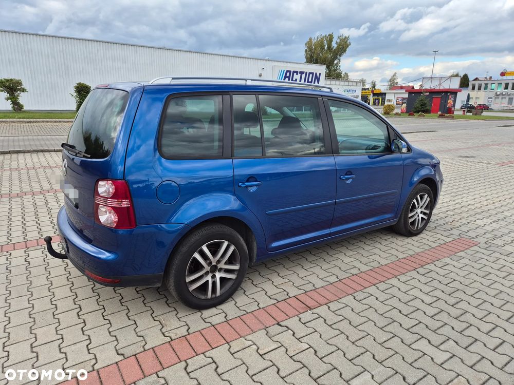 Volkswagen Touran 2007 photo 5