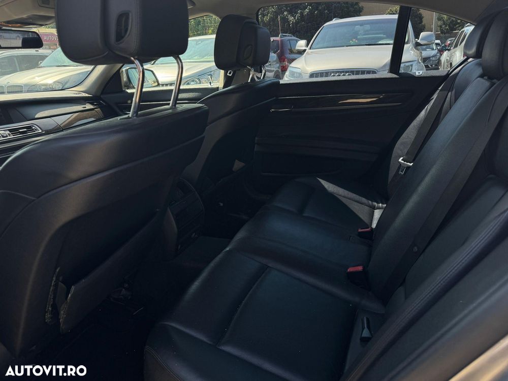 BMW Seria 7 730d Aut. - 9