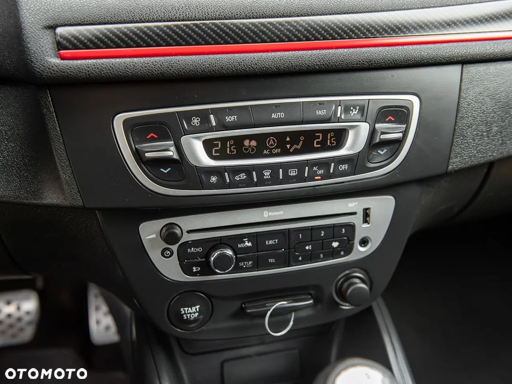 Renault Megane TCe 180 GT - 21
