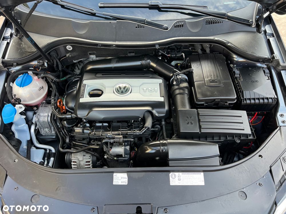 Volkswagen Passat - 15