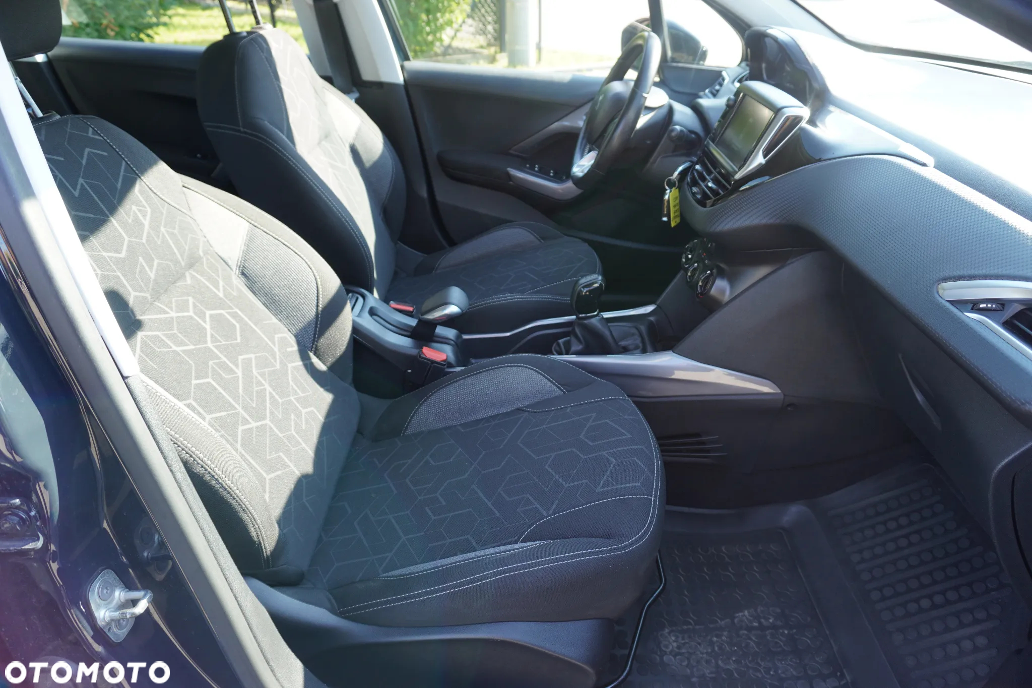 Peugeot 2008 1.6 BlueHDi Allure - 19