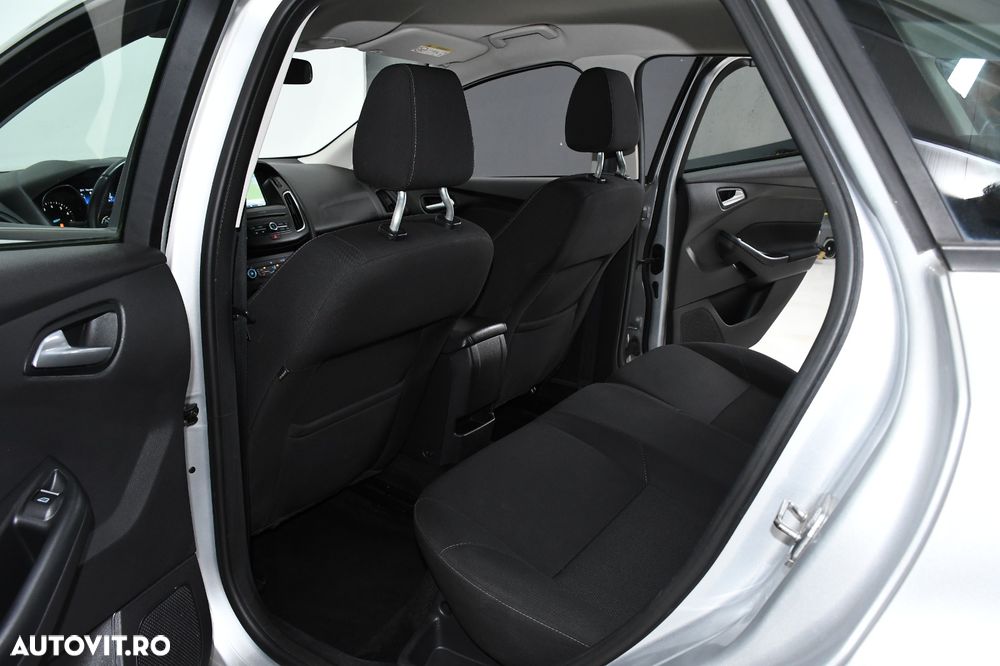 Ford Focus 1.5 EcoBoost Start-Stopp-System Business Edition - 19