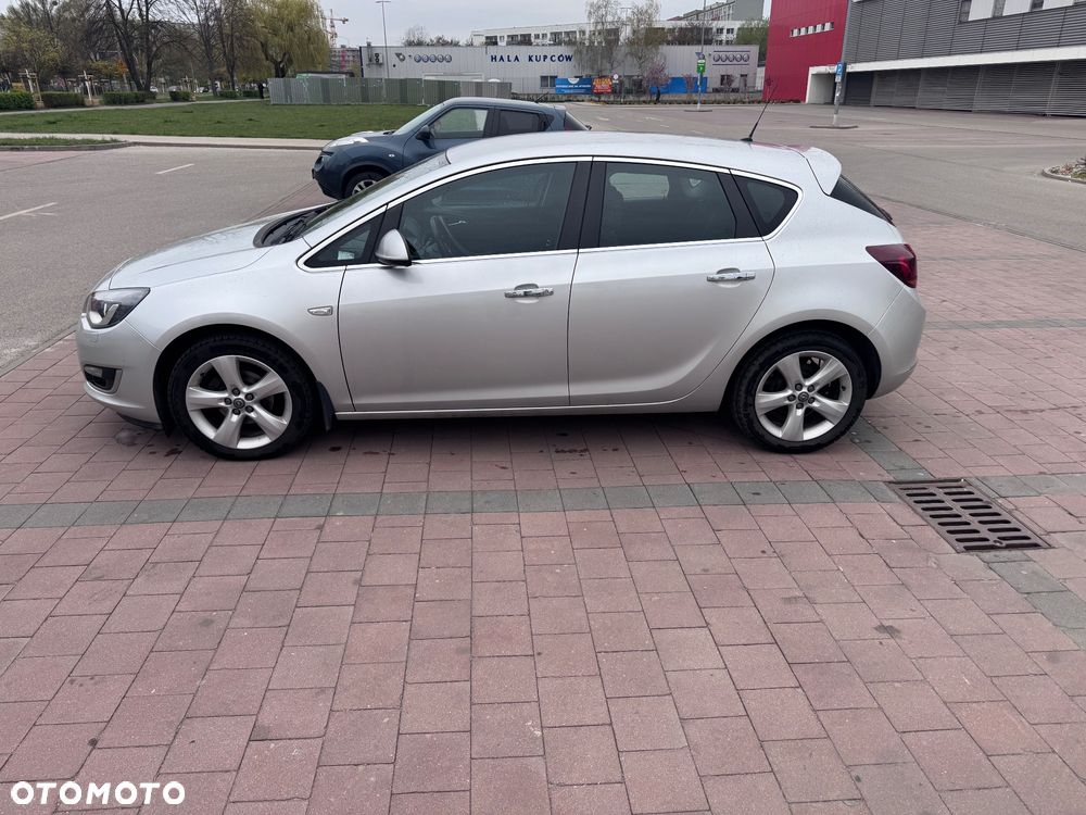 Opel Astra 1.4 T Cosmo - 5