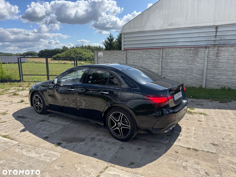 Mercedes-Benz Klasa A 200 AMG Line 7G-DCT - 3