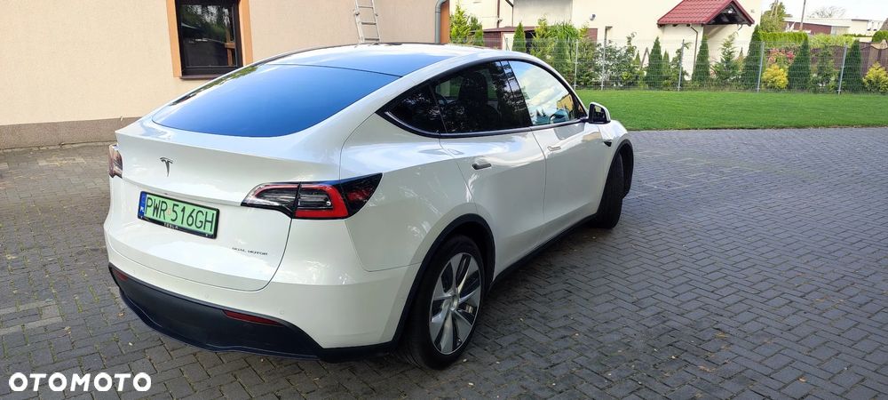 Tesla Model Y Long Range Dual Motor AWD - 7