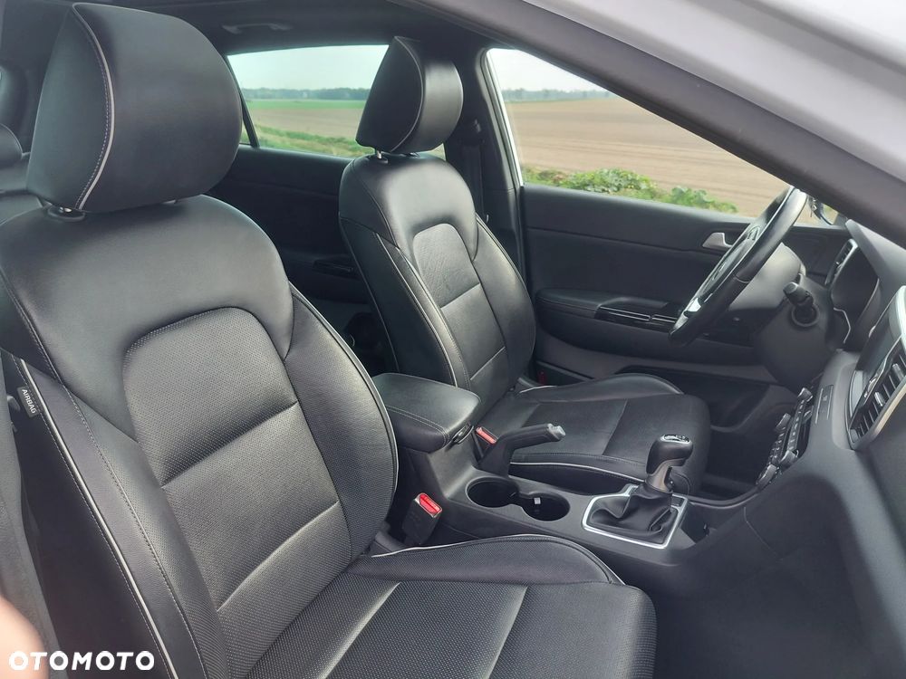 Kia Sportage - 16