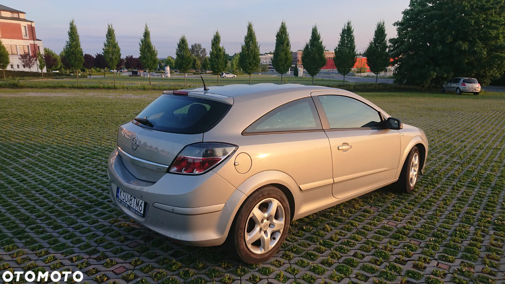 Opel Astra GTC 1.4 - 3