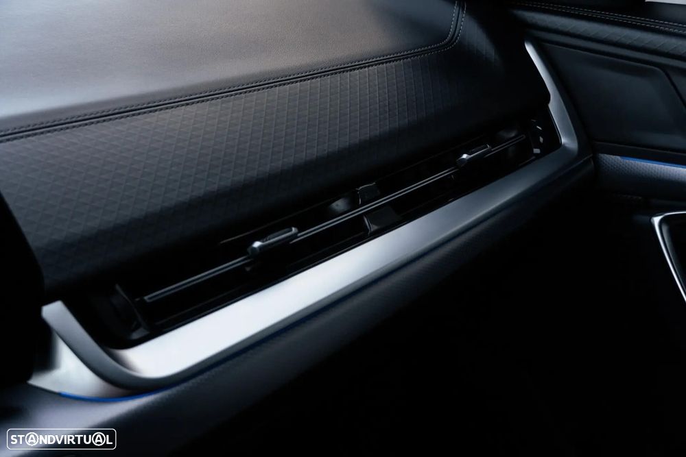BMW iX2 eDrive20 Pack Desportivo M Pro - 36