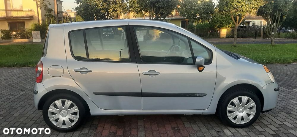 Renault Modus 1.6 16V Privilege - 30