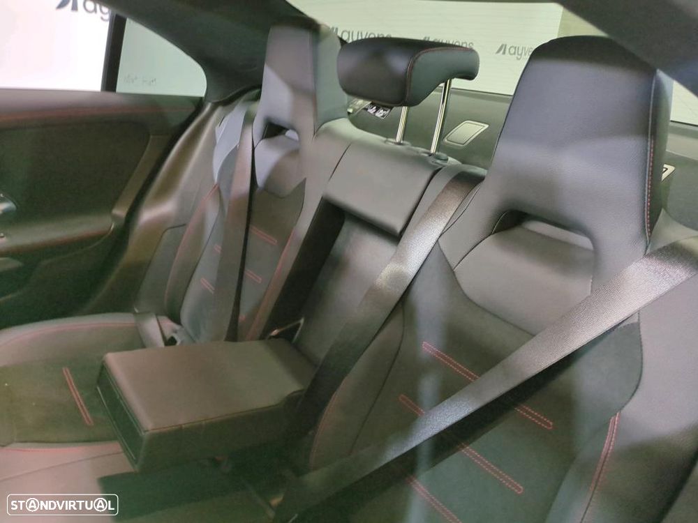 Mercedes-Benz CLA 200 Standard - 9