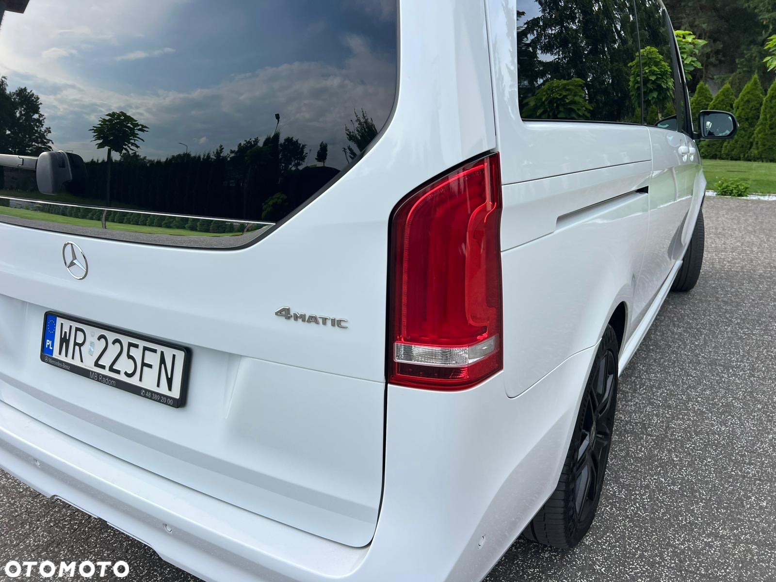 Mercedes-Benz Klasa V 300 d 4-Matic Exclusive 9G-Tronic (d³ugi) - 34