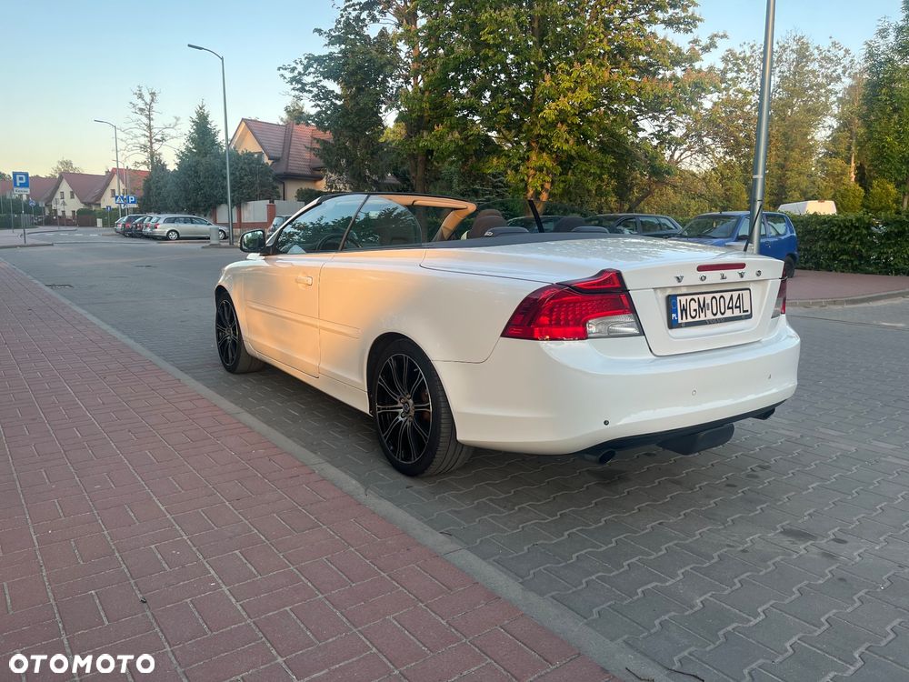 Volvo C70 D3 Momentum - 6