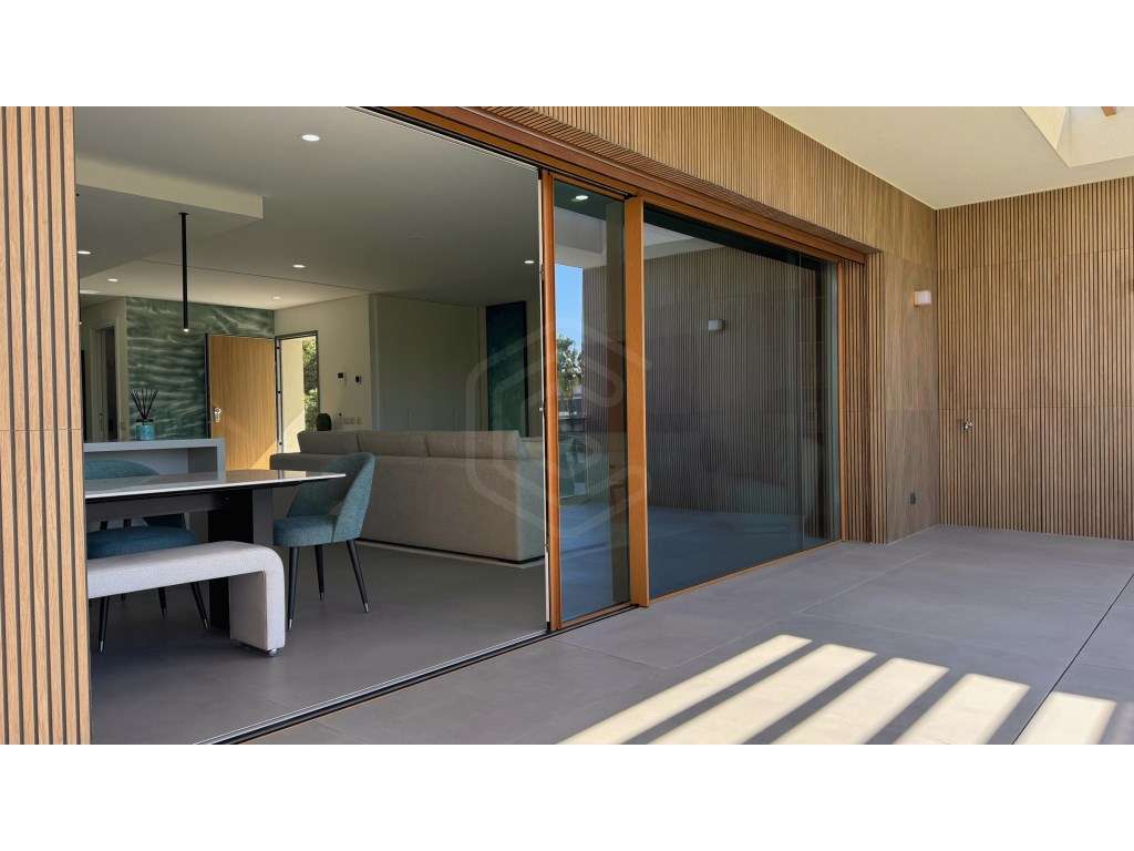 Magnífico Apartamento T2 em Condomínio Fechado junto à Praia de Qua... - Grande imagem: 3/60