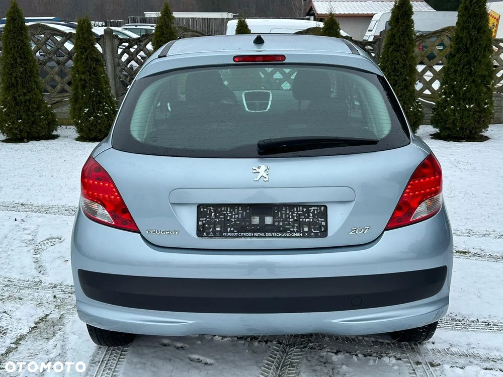 Peugeot 207 - 8
