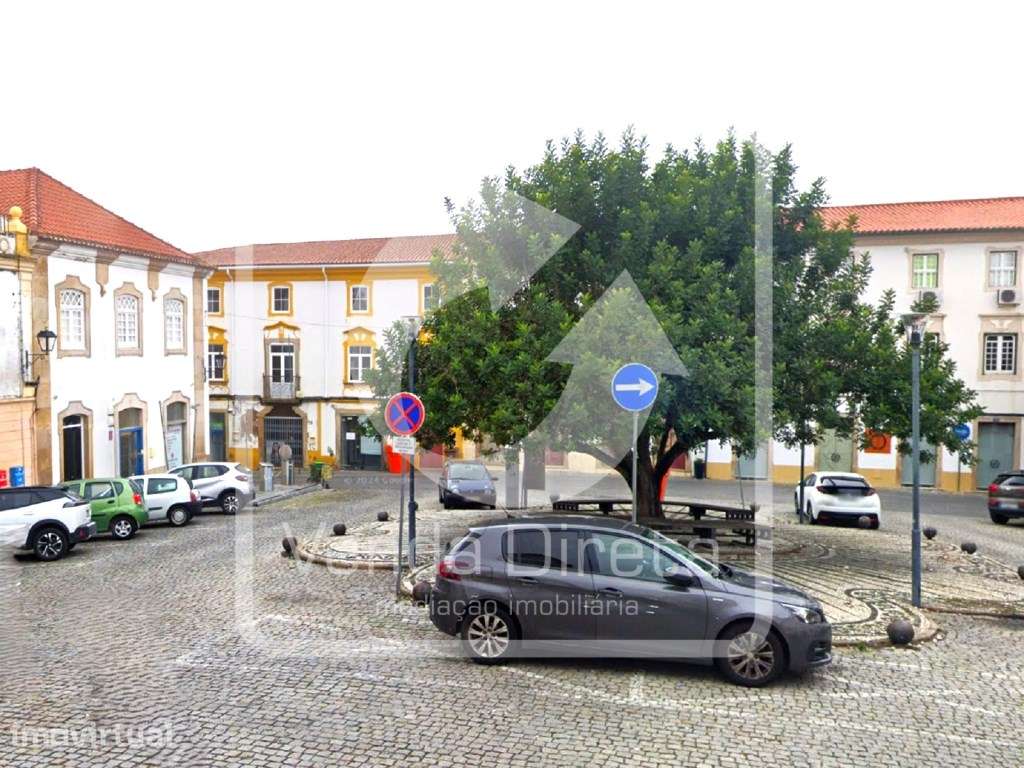 Prédio urbano com logradouro em zona histórica de Portalegre - Pote... - Grande imagem: 5/38