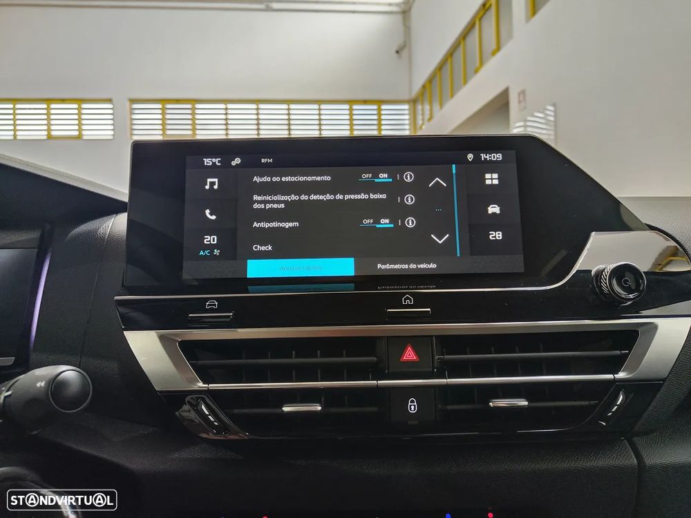 Citroën e-C4 50 kWh Plus - 23