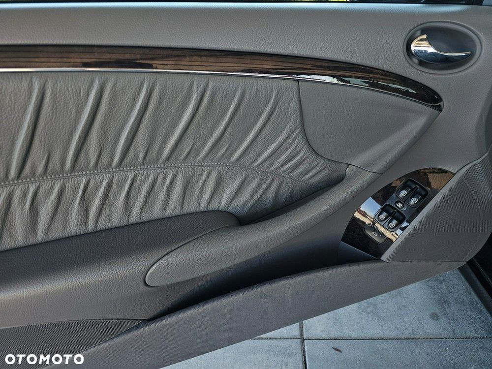 Mercedes-Benz CLK - 16