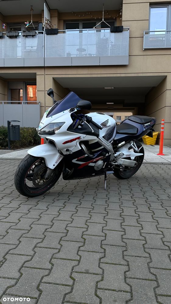 Honda CBR - 6