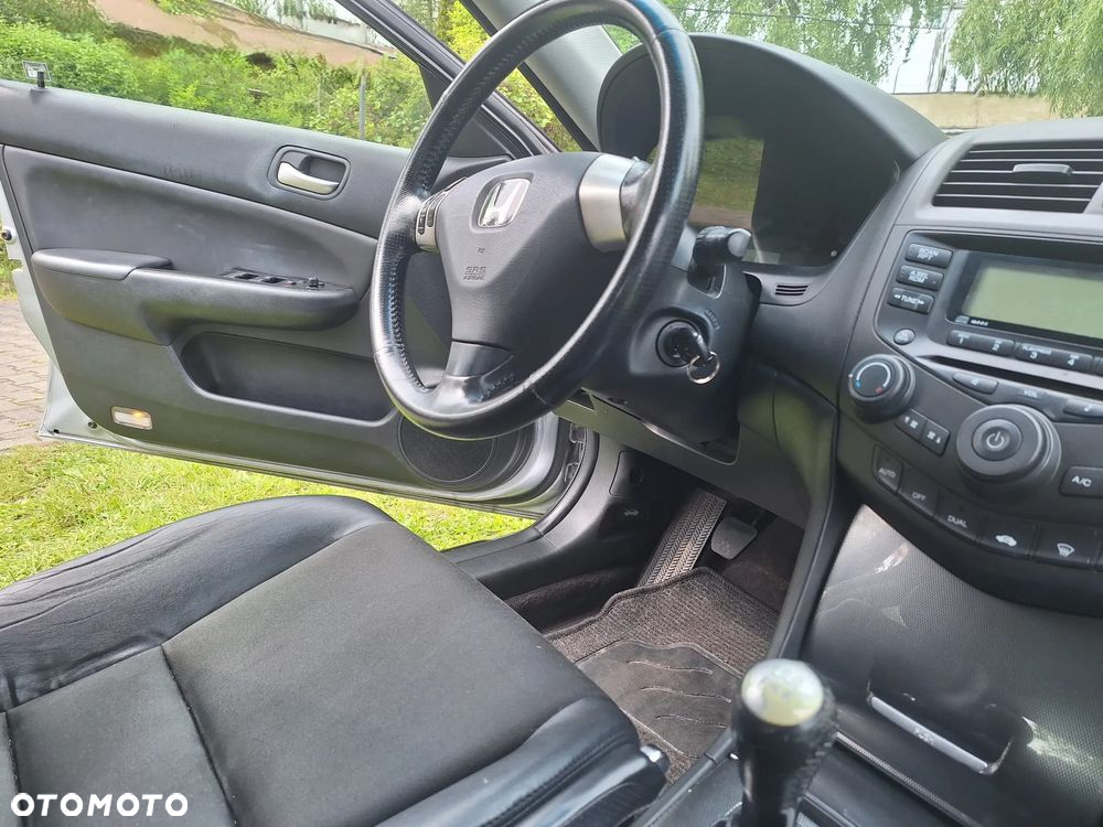 Honda Accord 2.0 Executive - 9