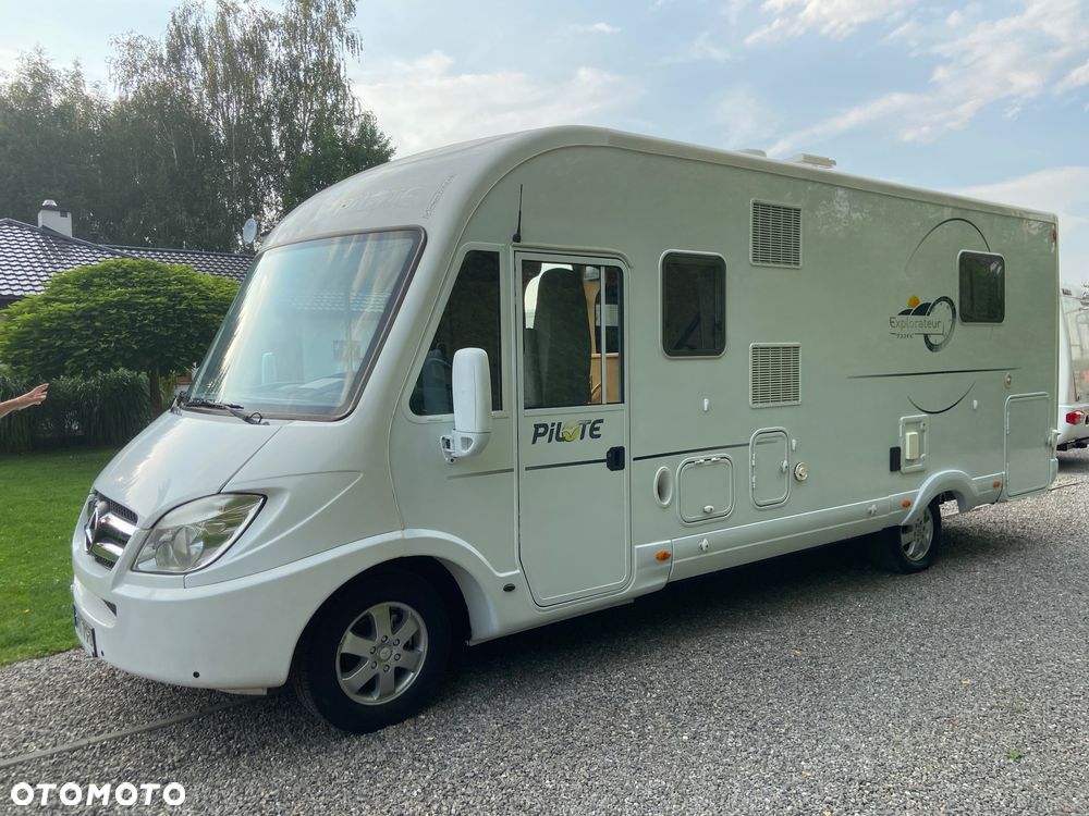 Mercedes-Benz Pilote Explorateur - 2