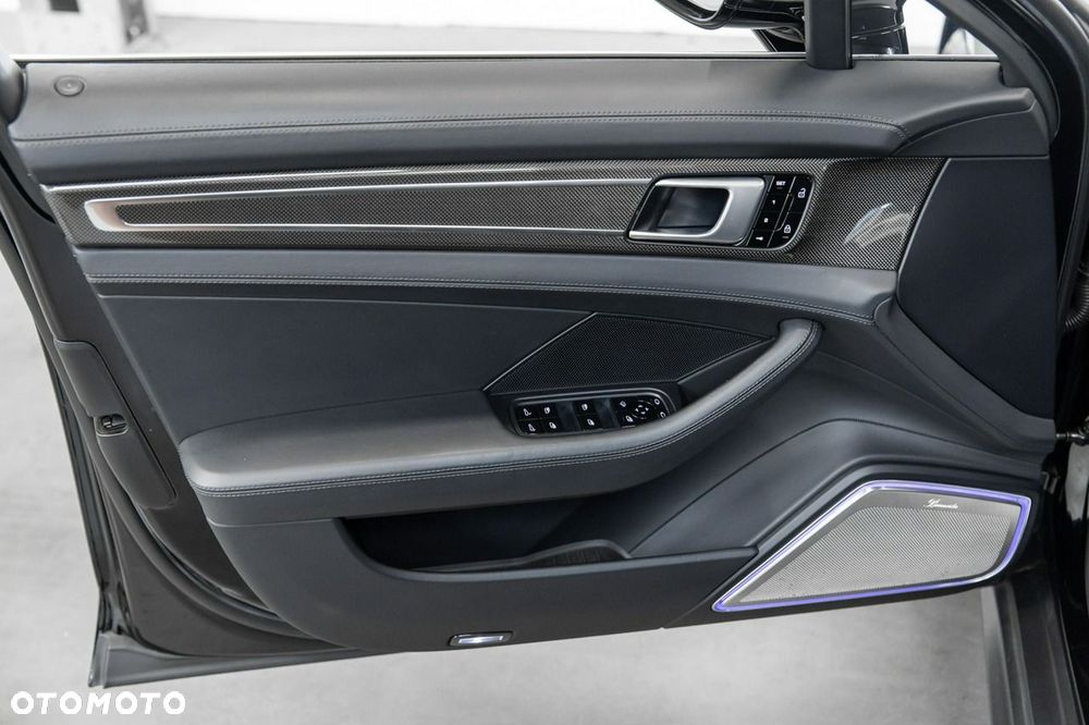Porsche Panamera Turbo S - 29
