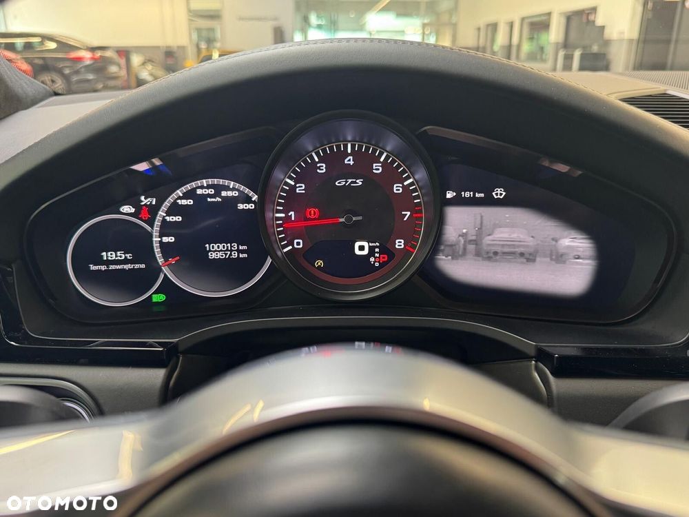 Porsche Cayenne - 18