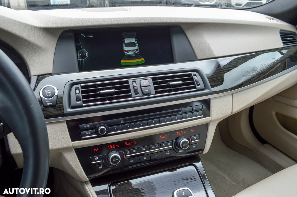 BMW Seria 5 520d Aut. Luxury Line - 8