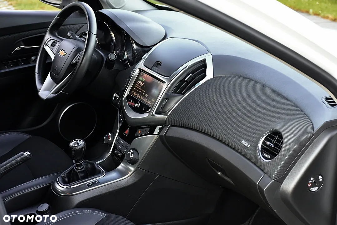 Chevrolet Cruze 1.4 T LT - 26