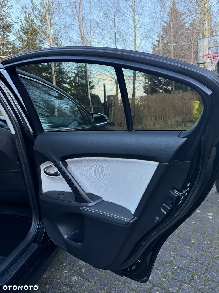 Toyota Avensis 2.0 D-4D Premium - 22